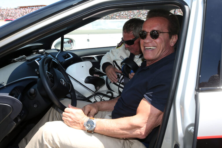 TOYOTA MIRAI Arnold Schwarzenegger