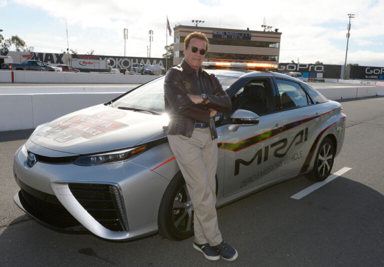 Toyota Murai Arnold Schwarzenegger