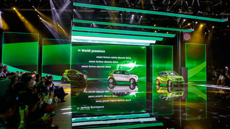 MERCEDES-BENZ 2016 PARIS