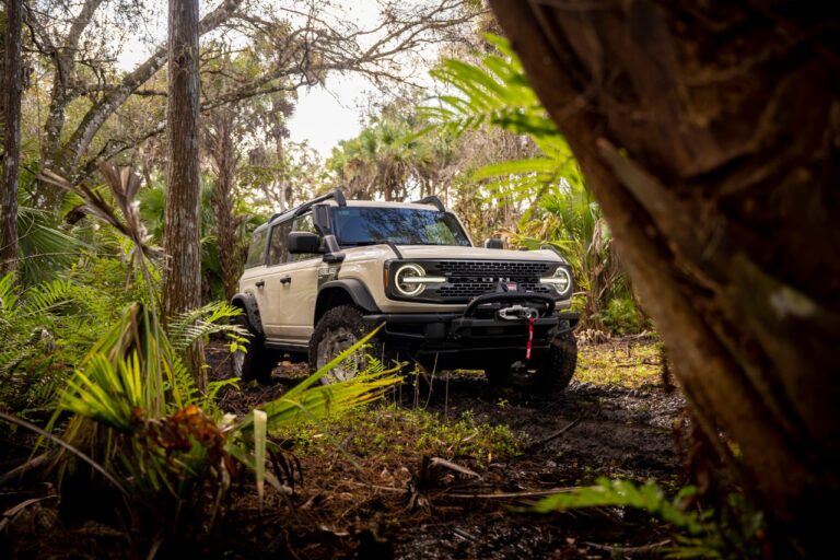 Ford Bronco Everglades 2022