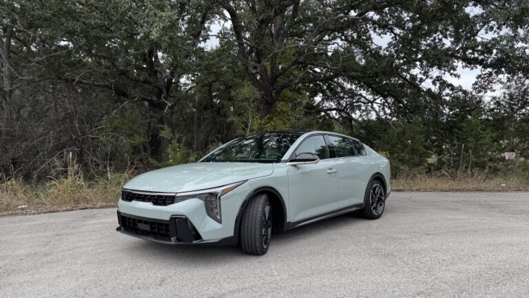 KIA K4 2025