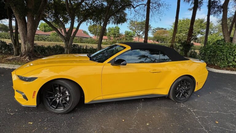 FORD Mustang 2024